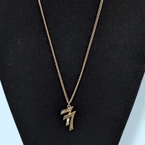 V. Avon Lucky 77 Pendant Necklace